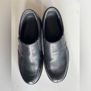 The Walking Company men's black leather loafers size 42 business casual shoes